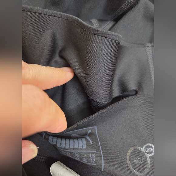 Puma Size M Black and Graphic CooperColor-Dry CellTechnology Women's Leggings - Picture 9 of 10